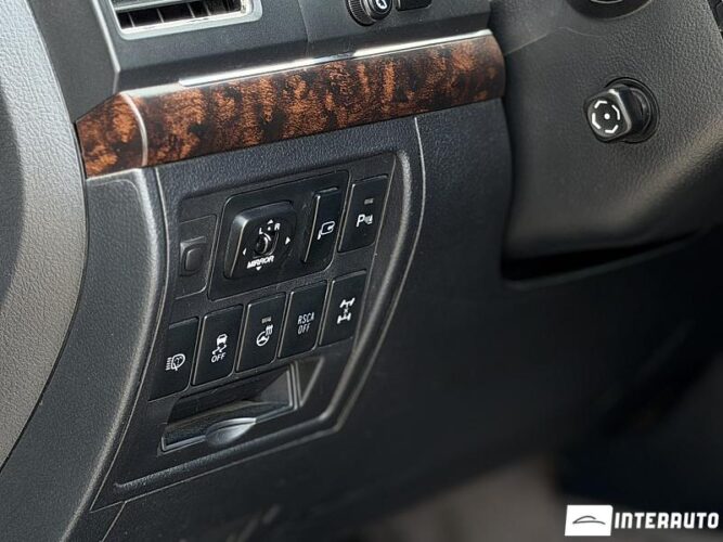 Toyota Land Cruiser 39 toyota Land Cruiser 2013