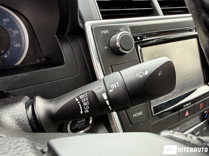 toyota Camry 2016
