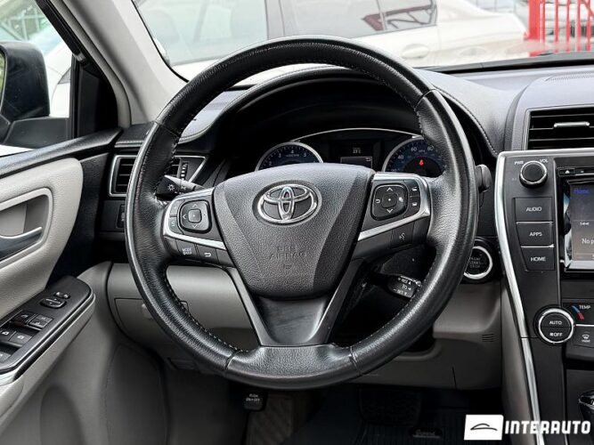 toyota Camry 2016