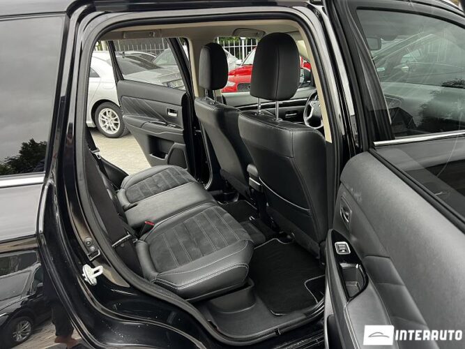mitsubishi Outlander 2016