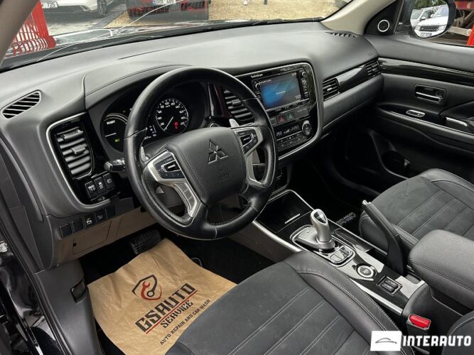 mitsubishi Outlander 2016