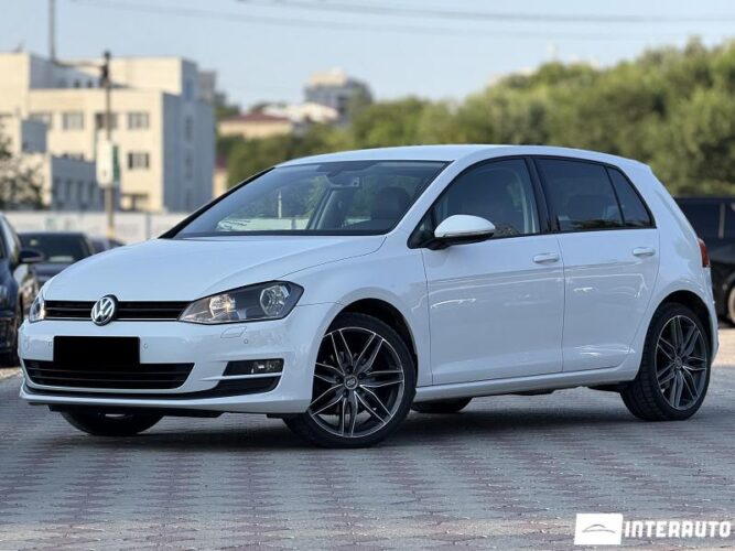 Volkswagen Golf 2014 doar la InterAuto