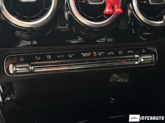 Mercedes A 180 38 mercedes A 180 2019