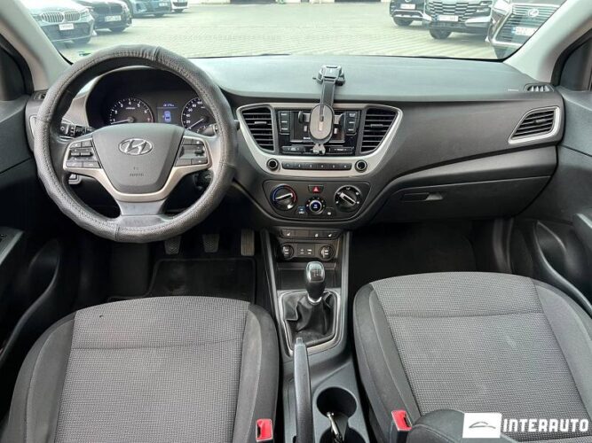 Hyundai Accent 33 hyundai Accent 2017
