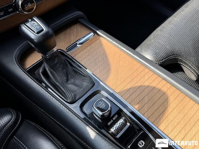 volvo XC 90 2018