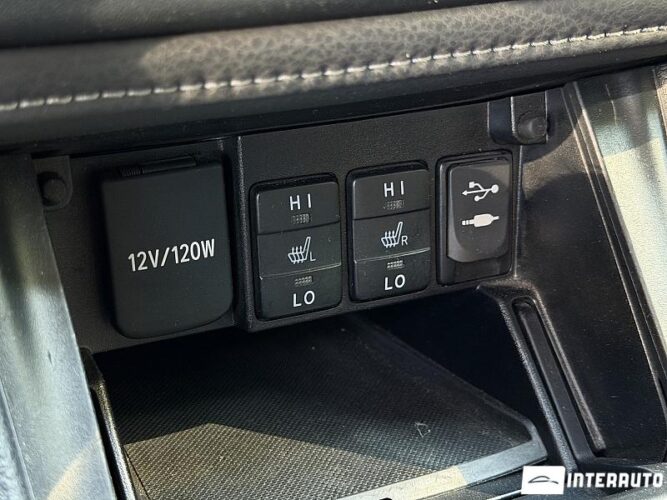 toyota Auris 2015