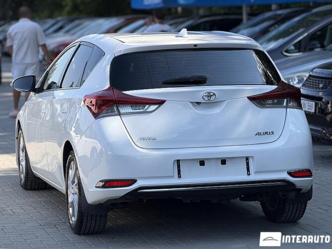 toyota Auris 2015