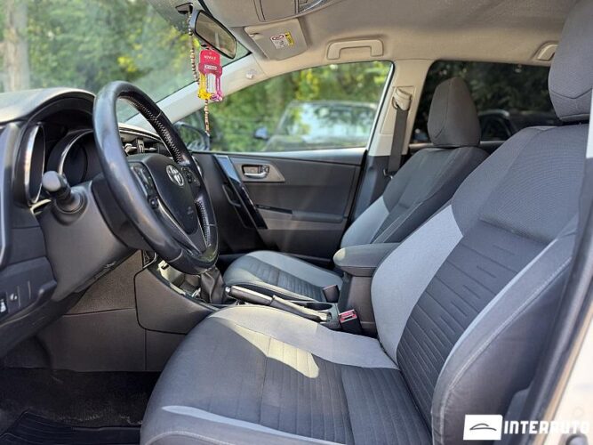 toyota Auris 2015