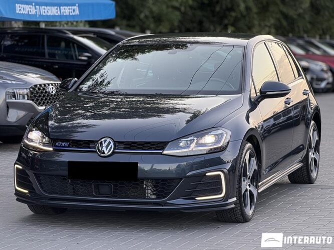 Volkswagen Golf GTE 2017 doar la InterAuto