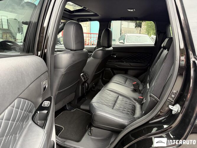 Mitsubishi Outlander 38 mitsubishi Outlander 2019