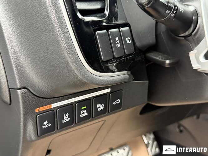 Mitsubishi Outlander 42 mitsubishi Outlander 2019