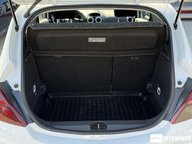 Opel Corsa 2011 doar la InterAuto