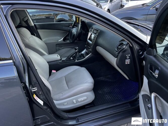 lexus IS 220d 2005