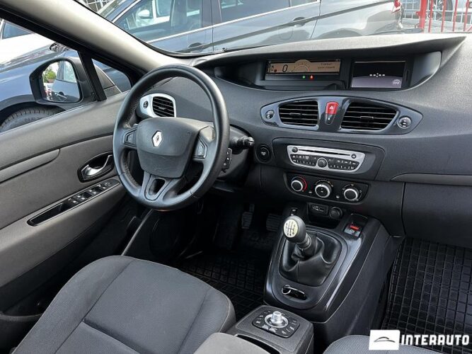 renault Grand Scenic 2010