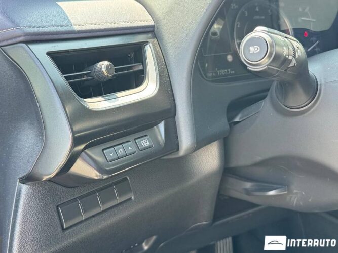 Lexus UX 250h 42 lexus UX 250h 2019