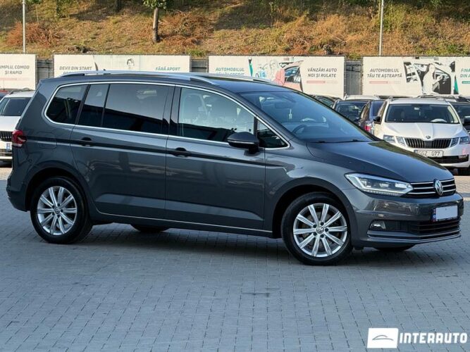 Volkswagen Touran 2018 doar la InterAuto