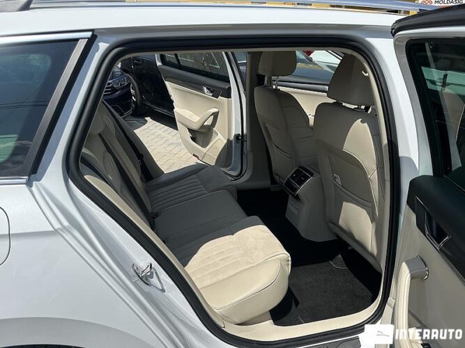 Skoda Octavia 48 skoda Octavia 2023