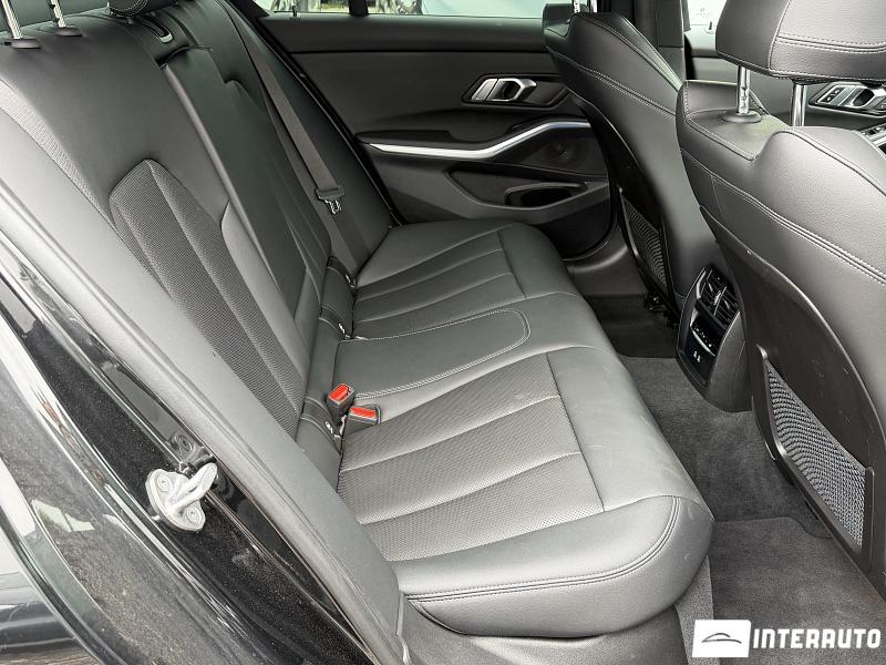 bmw 330E 2023