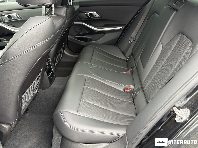 bmw 330E 2023
