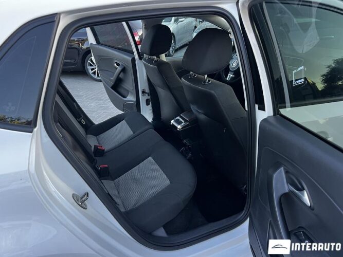 Volkswagen Polo 35 volkswagen Polo 2013
