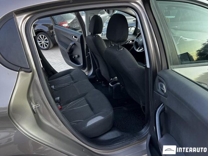 Peugeot 208 38 peugeot 208 2013