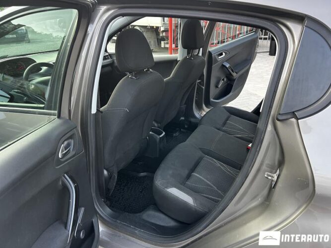 Peugeot 208 37 peugeot 208 2013