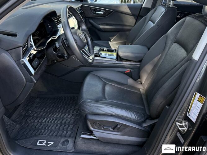 Audi Q7 44 audi Q7 2020