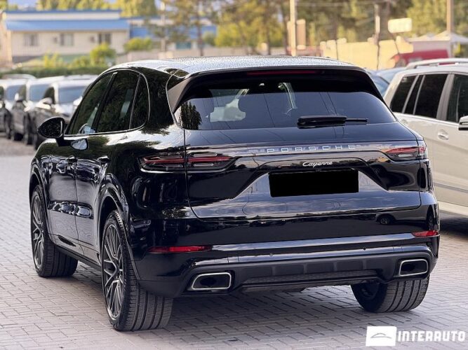 porsche Cayenne 2021