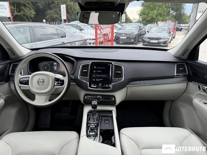 Volvo XC 90 44 volvo XC 90 2020