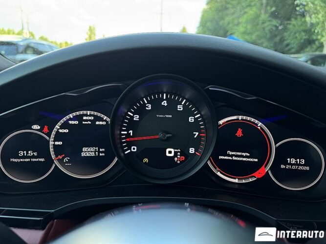 Porsche Cayenne Coupe 49 porsche Cayenne Coupe 2020