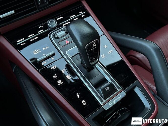 Porsche Cayenne Coupe 52 porsche Cayenne Coupe 2020