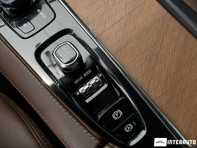 volvo XC 90 2020