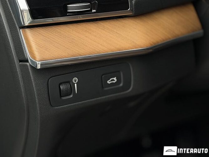 volvo XC 90 2020