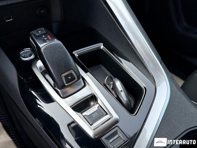 peugeot 5008 2018