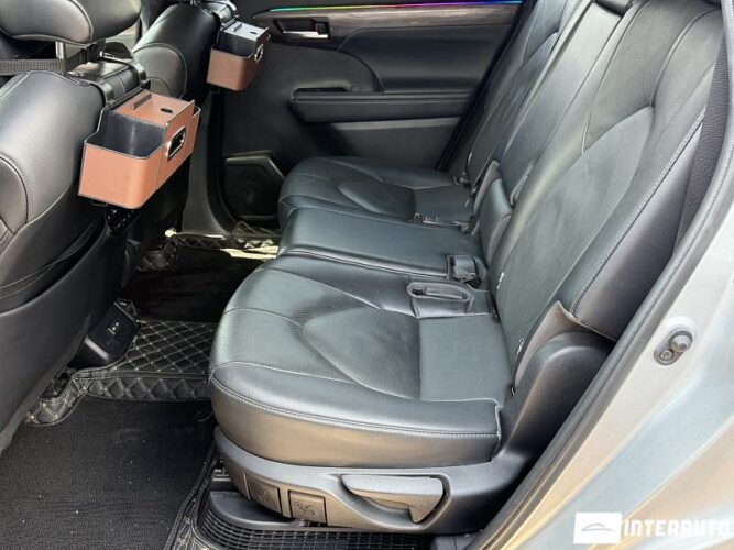 Toyota Highlander 53 toyota Highlander 2022