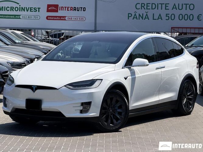 Tesla Model X 2017 doar la InterAuto