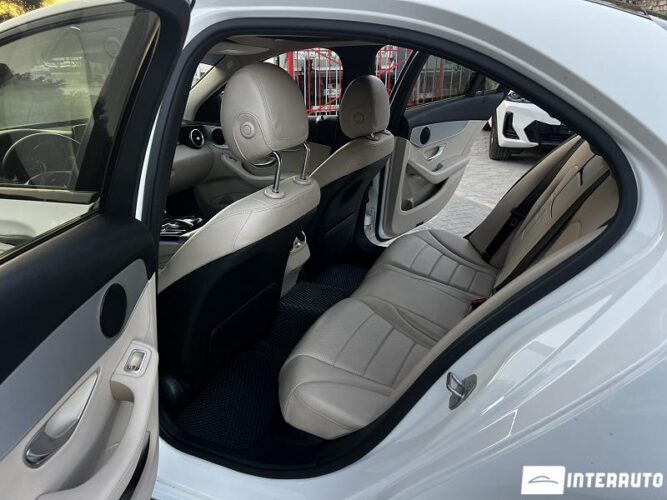 Mercedes C 300 44 mercedes C 300 2016