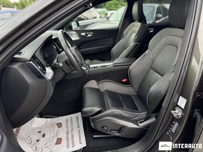 volvo XC 60 2020