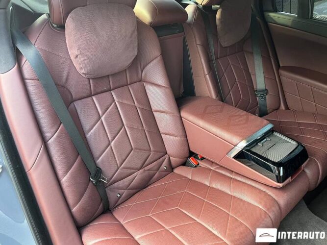 BMW 740 47 bmw 740 2022