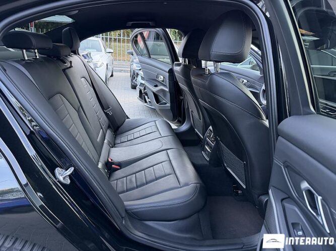 bmw 330E 2023