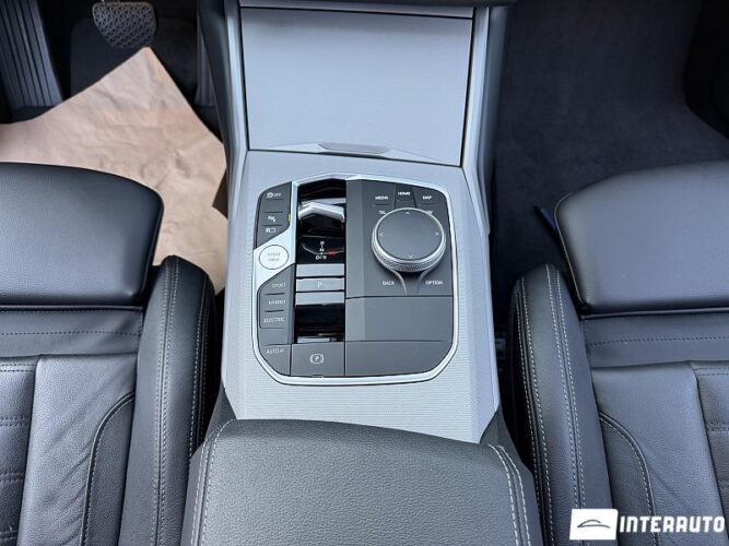 bmw 330E 2023