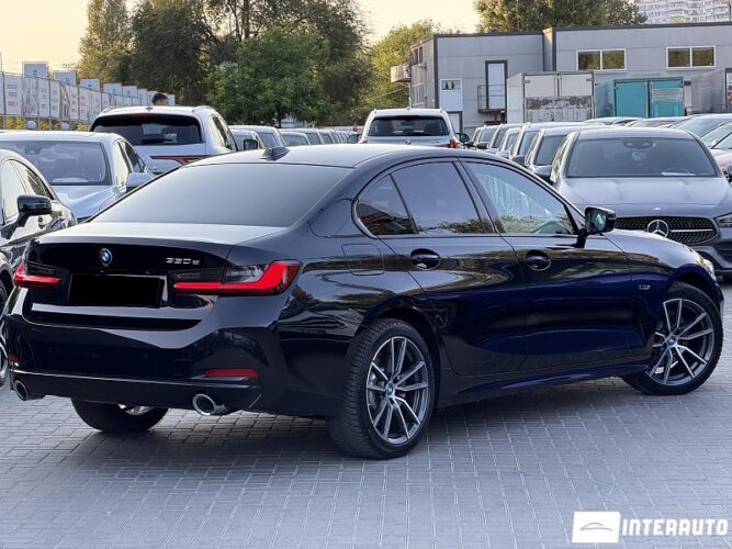bmw 330E 2023