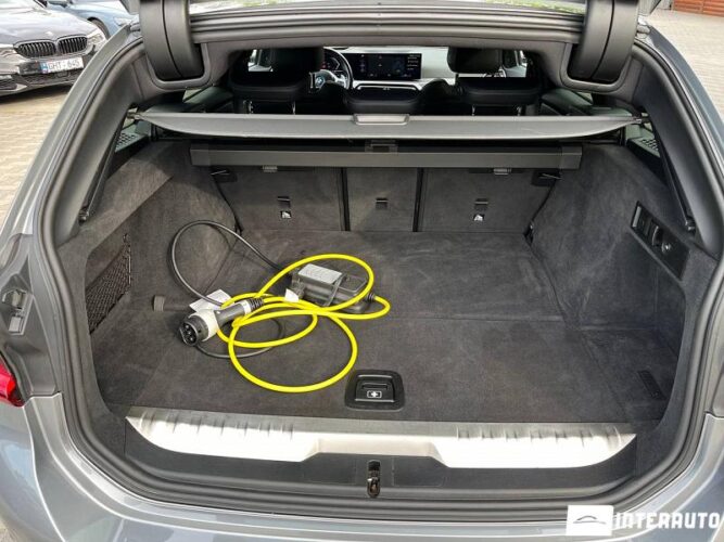 BMW 330E 60 bmw 330E 2022