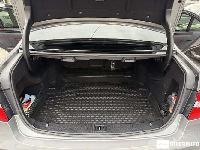 Mercedes E 220 43 mercedes E 220 2012