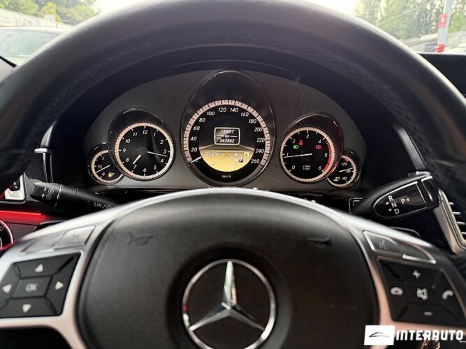 Mercedes E 220 37 mercedes E 220 2012