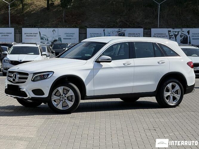 Mercedes GLC 350e 33 mercedes GLC 350e 2018