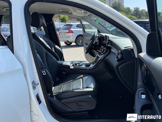 Mercedes GLC 350e 44 mercedes GLC 350e 2018