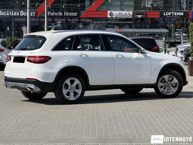 Mercedes GLC 350e 34 mercedes GLC 350e 2018