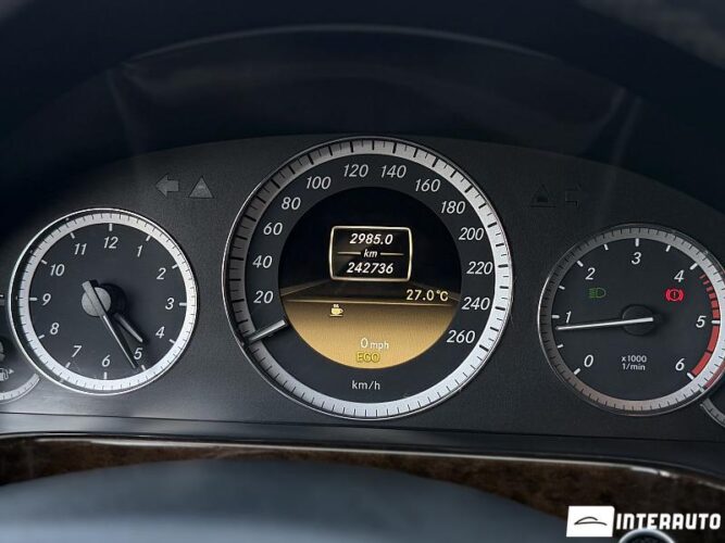 Mercedes E 250 39 mercedes E 250 2012