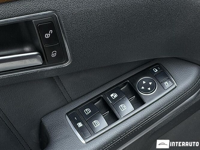 Mercedes E 250 35 mercedes E 250 2012